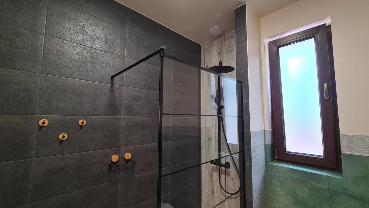 Urocze Apartamenty Na Wsi Goledzinow ภายนอก รูปภาพ