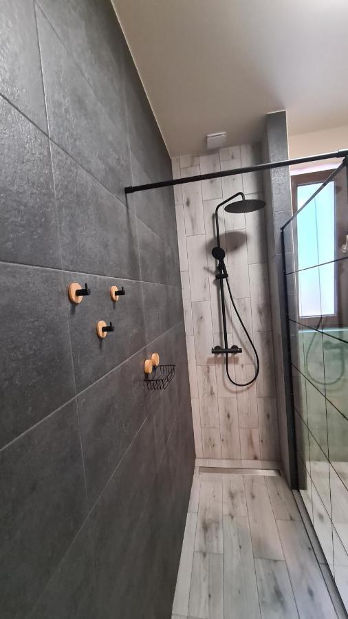 Urocze Apartamenty Na Wsi Goledzinow ภายนอก รูปภาพ